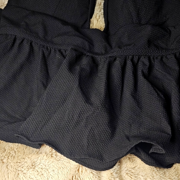 Women's J. Crew BLACK Halter Peplum Tankini Top Size SMALL - Picture 6 of 6